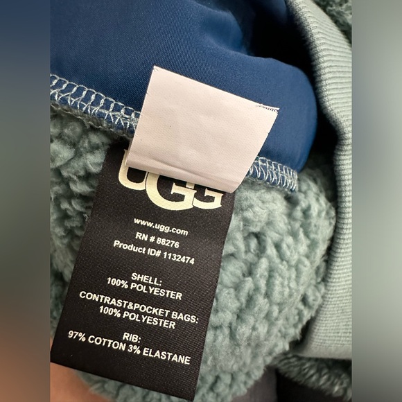 UGG Camila Sherpa Shorts Small, UGG soft Shorts - Picture 4 of 10